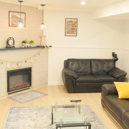 Applewood Gardens Apartment Mississauga Ngoại thất bức ảnh